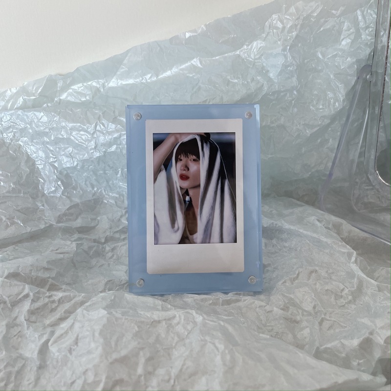Akryl stark magnetisk dubbelsidig 3 tums polaroid fotoram genomskinlig reklamdisplay stativ etikettpapper: Himmelsblå färg