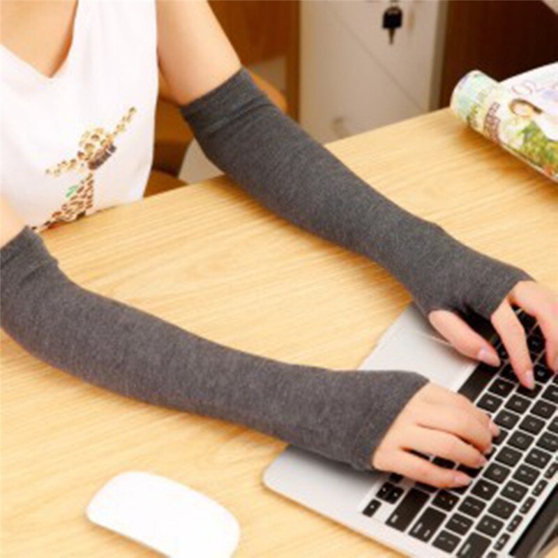Kvinder piger strikkede fingerløse lange handsker striber trykt over albuen længde vinter elastisk arm varmere ærmer med tommelfinger hul: Dyb grå