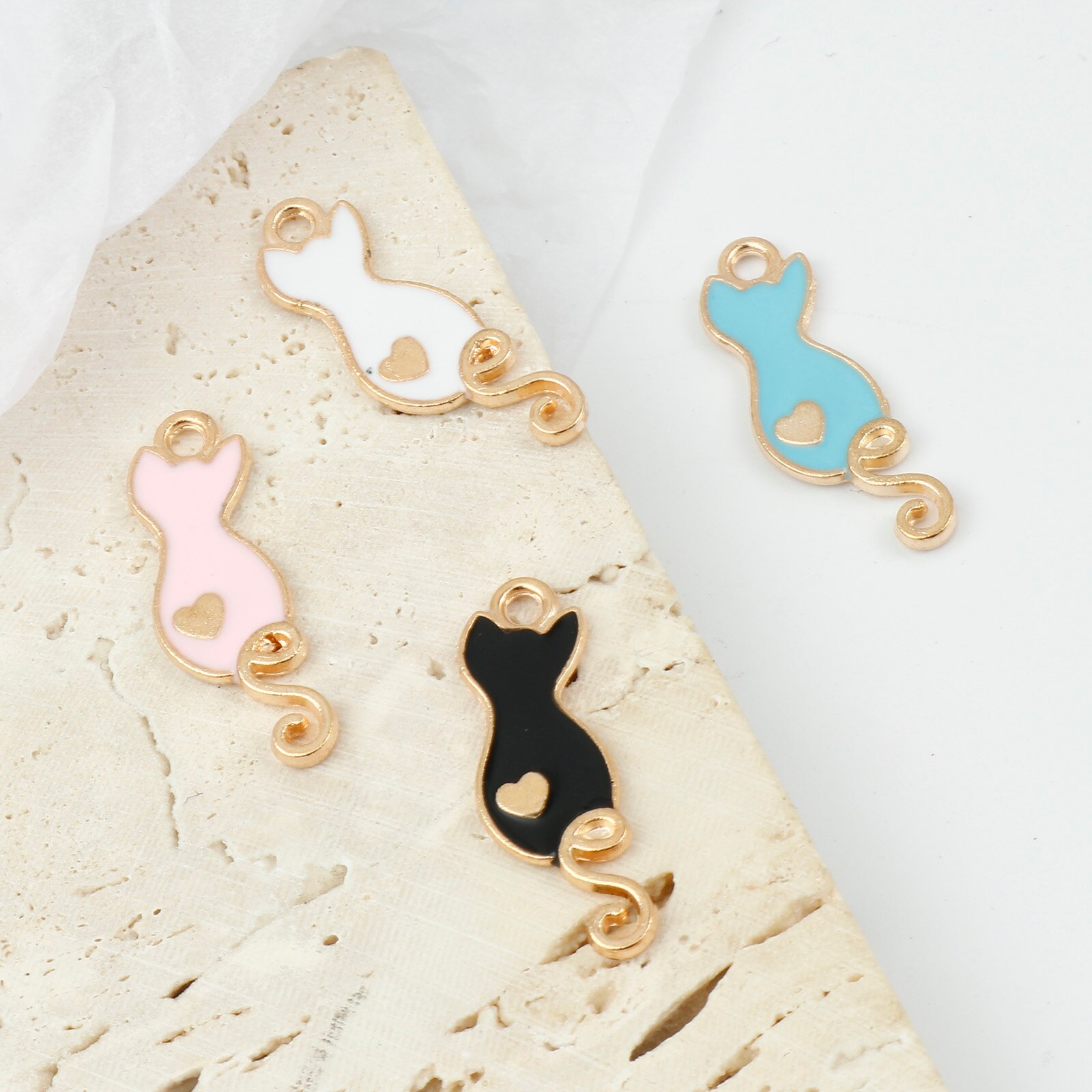 Pendentifs en métal couleur or, 20 pièces, en émail, mignon, dessin animé, chat, cœur, Animal, DIY, fabrication de bijoux, 25mm x 9mm