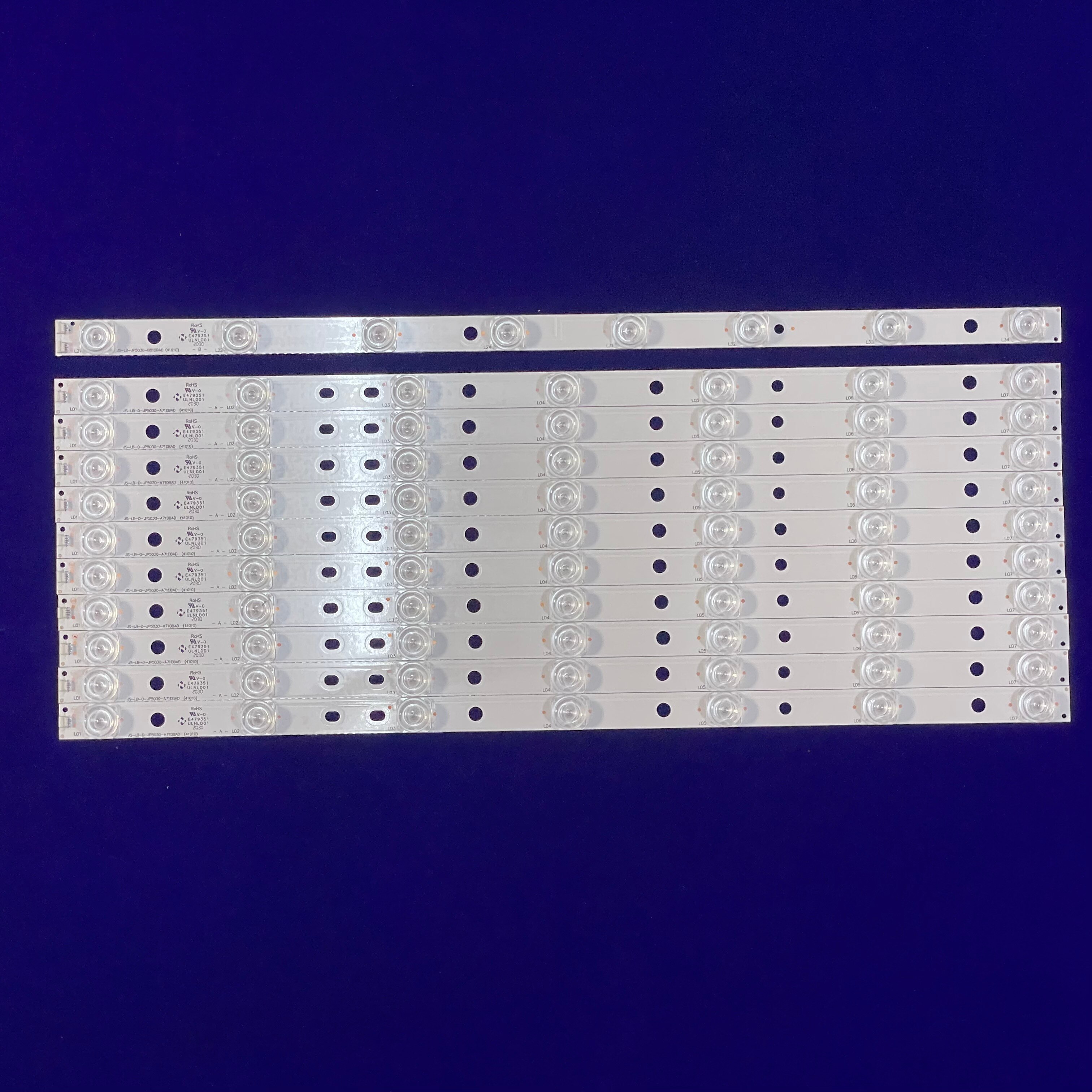 11PCS LED Backllight bande pour UN55FH6200 UN55FH6030 UN55EH6070 UN55EH6050 UN55EH6030 UN55EH6001 UN55EH6000 UN55EH6000FXZA CH01