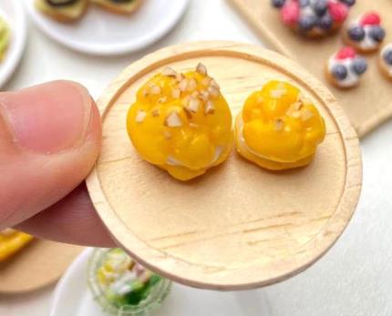 1:12 Miniature Hamburger Mini Fruit Salad Pretend Food for Blyth Barbies OB11 BJD Doll House Kitchen Play Toys Accessories: 1 set puff