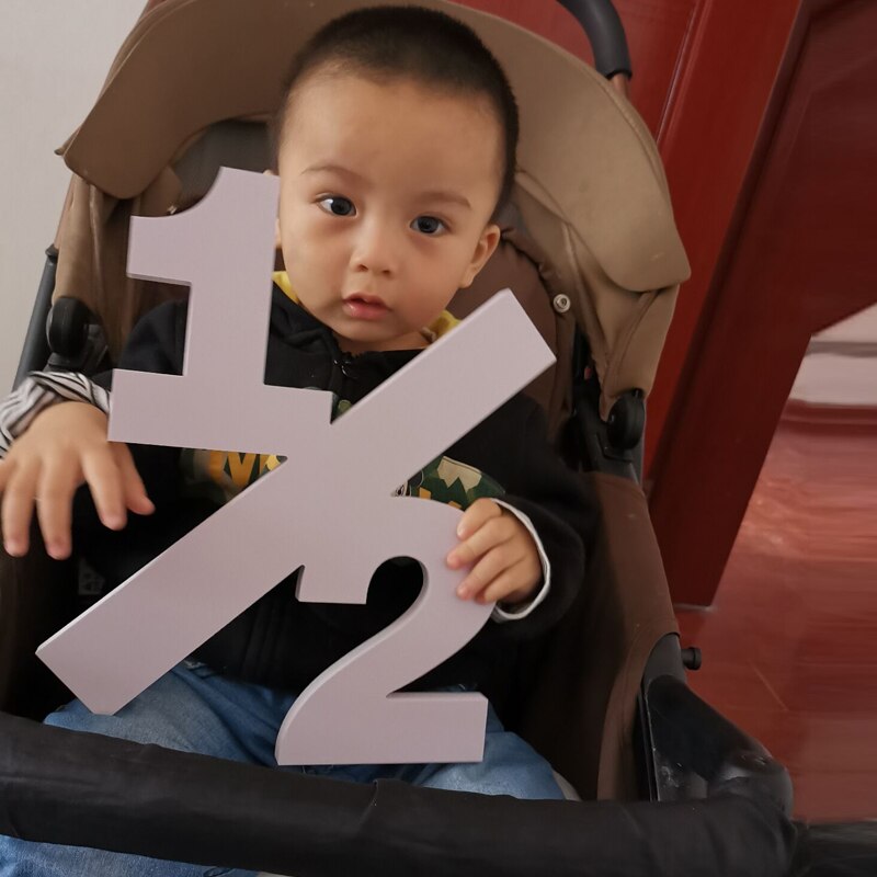 Puinen puoli merkki vauva valokuva rekvisiitta puoli syntymäpäivä puoli merkki 1/2,  syntymäpäivä merkki, ikä numerot - valokuvaus rekvisiitta valokuvaaja 1