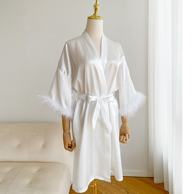 Robe de demoiselle d'honneur en Satin, Kimono, Lingerie intime, Sexy, manches plumes, peignoir, chemise de nuit, vêtements de nuit courts, taille unique: Beige