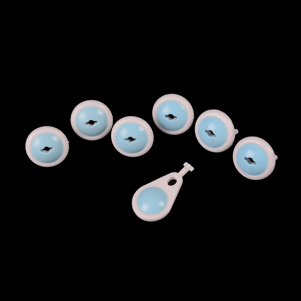 6pcs/lot Baby Electric Socket Kids Protection Plastic Security Lock Outlet Plugs In Socket Russian European Baby Safety Standard
