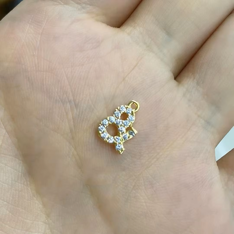 ZHUKOU 8x8.5mm ottone Cubic Zirconia cristallo 26 lettera pendenti con ciondoli per donna collana orecchini accessori gioielli modello: VD545: and