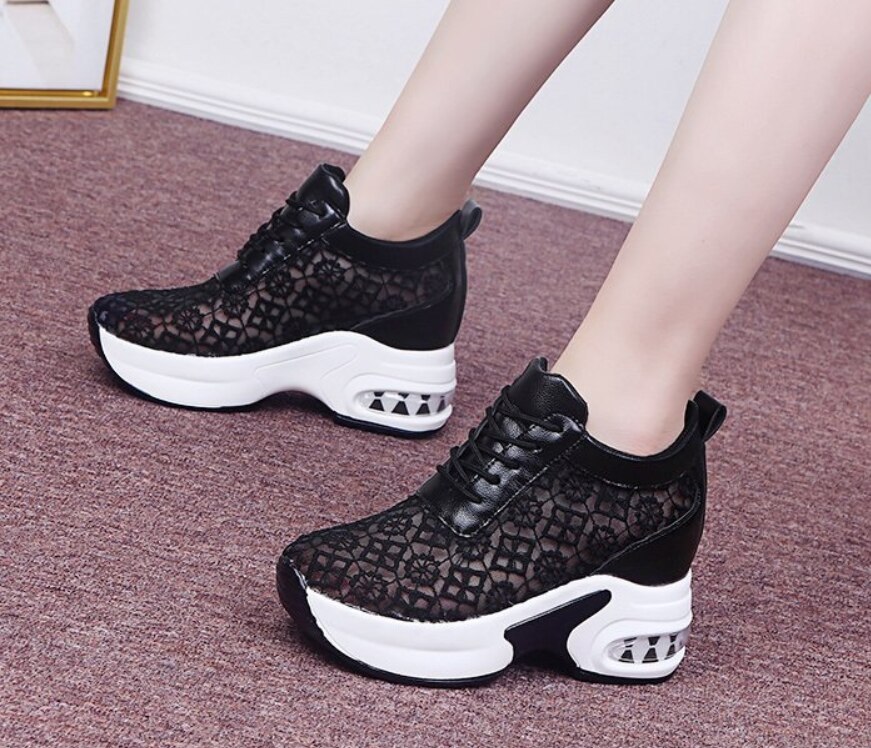 Sommar kvinnor skor kvinna andas mesh sneakers plattor spets loafers tjocka klackar plattform kilar fritidssko