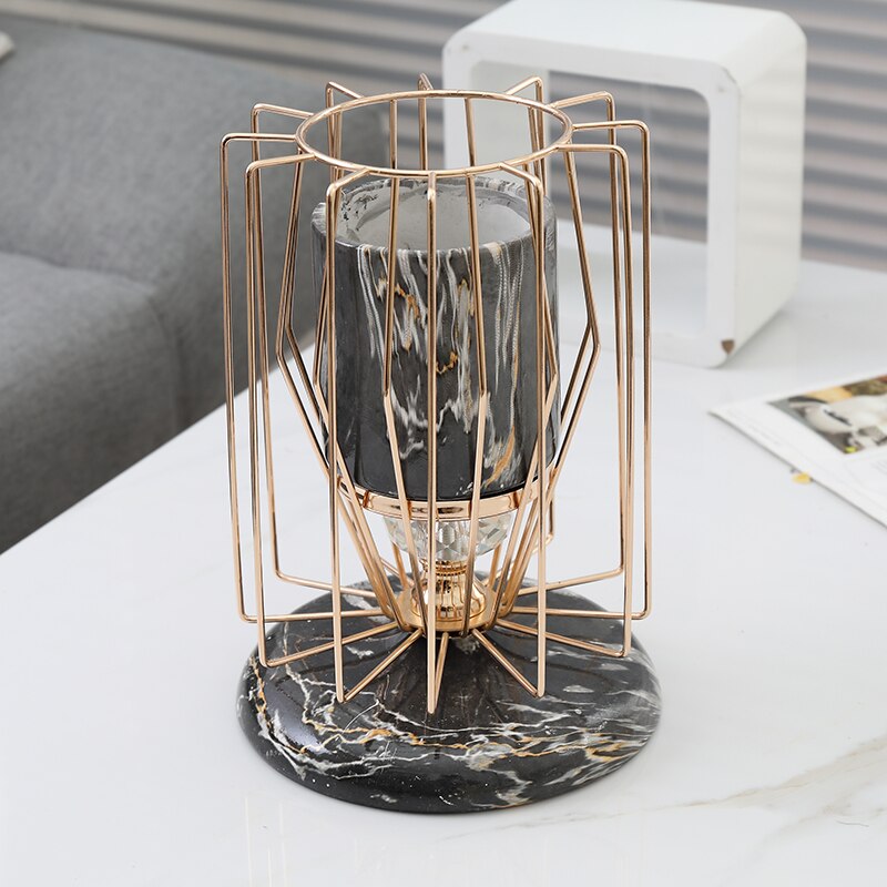 Nordisk marmor konsistens keramisk vas blommor blomsterarrangemang bägare porslin gyllene legering ram blommor kruka modern heminredning: En stor