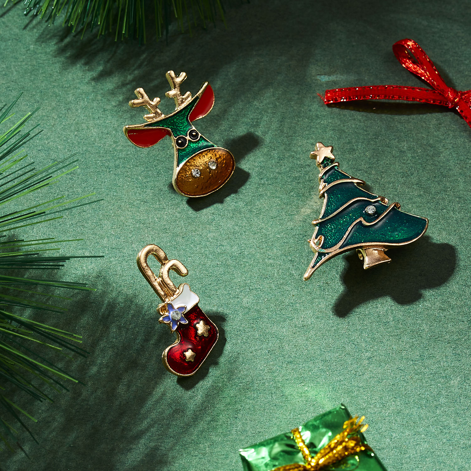 Rinhoo Mooie Kerst Broches Vrouwen Mannen Broches Emaille Pins Kerstboom Kerstman Hoed Jas Badges Kerstcadeaus