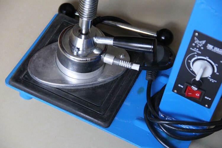 Thermostatic Tyre Repairing Machine Automatic Time Control Vulcanizing Machine Car Tire Repair Tool 220v/500w