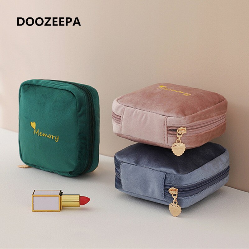 Doozeeepa feminino pequena maquiagem saco meninas higiênico guardanapo saco de armazenamento bonito veludo maquiagem almofadas sanitárias organizador saco de cosméticos