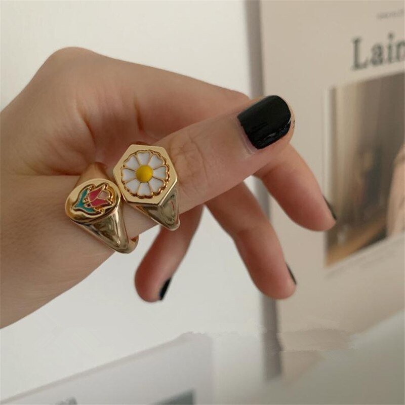 INS Spring Summer Korea Vintage Small Daisy Metal Rings For Women Girls Party Jewelry Party