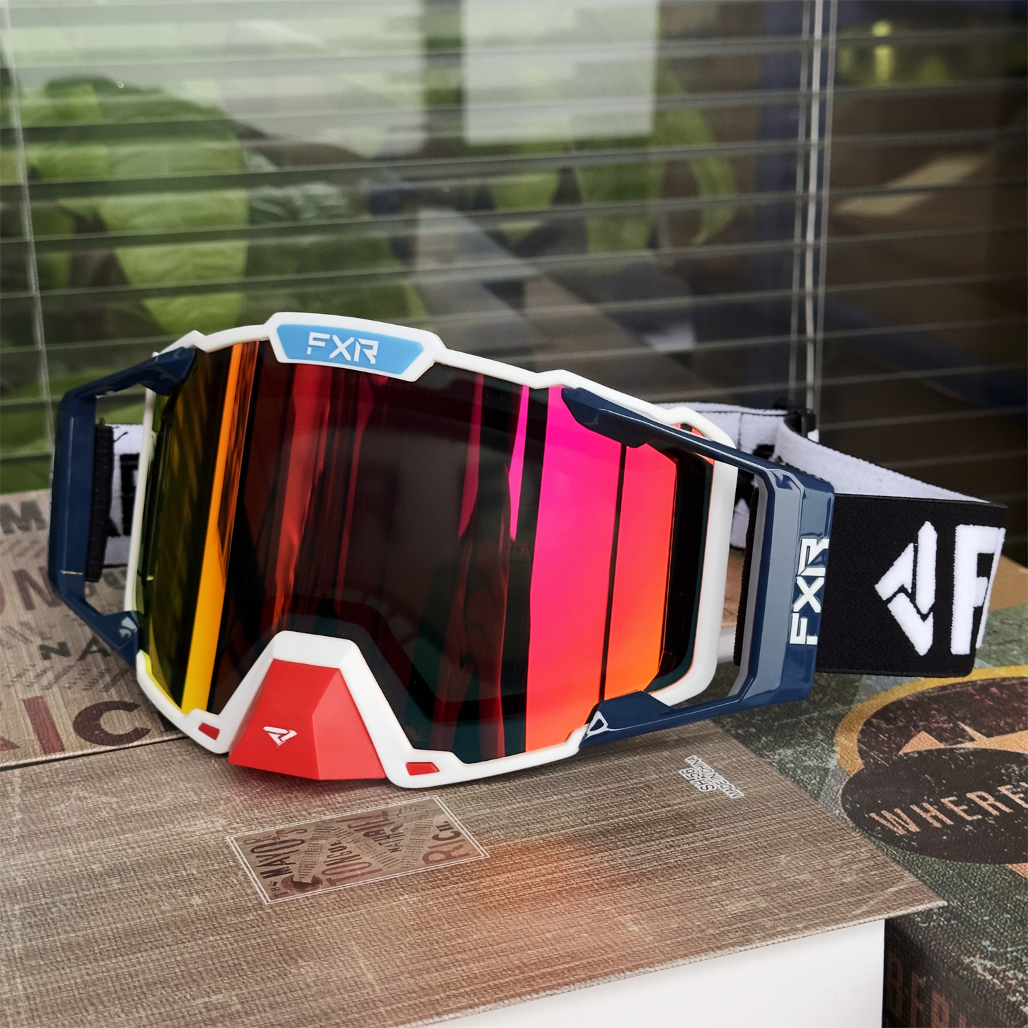 Motorcycle Goggles Riding UV400 Women Motorcycle Glasses MX Cycling For Men Motocycles Mountain BikesBicycles MX ATV Halmet: Clear
