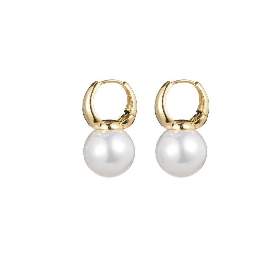 Nuevos bonitos pendientes de aro con tachuelas de perlas para mujer, pendientes minimalistas de Color dorado, aros pequeños Huggies, joyería de para boda