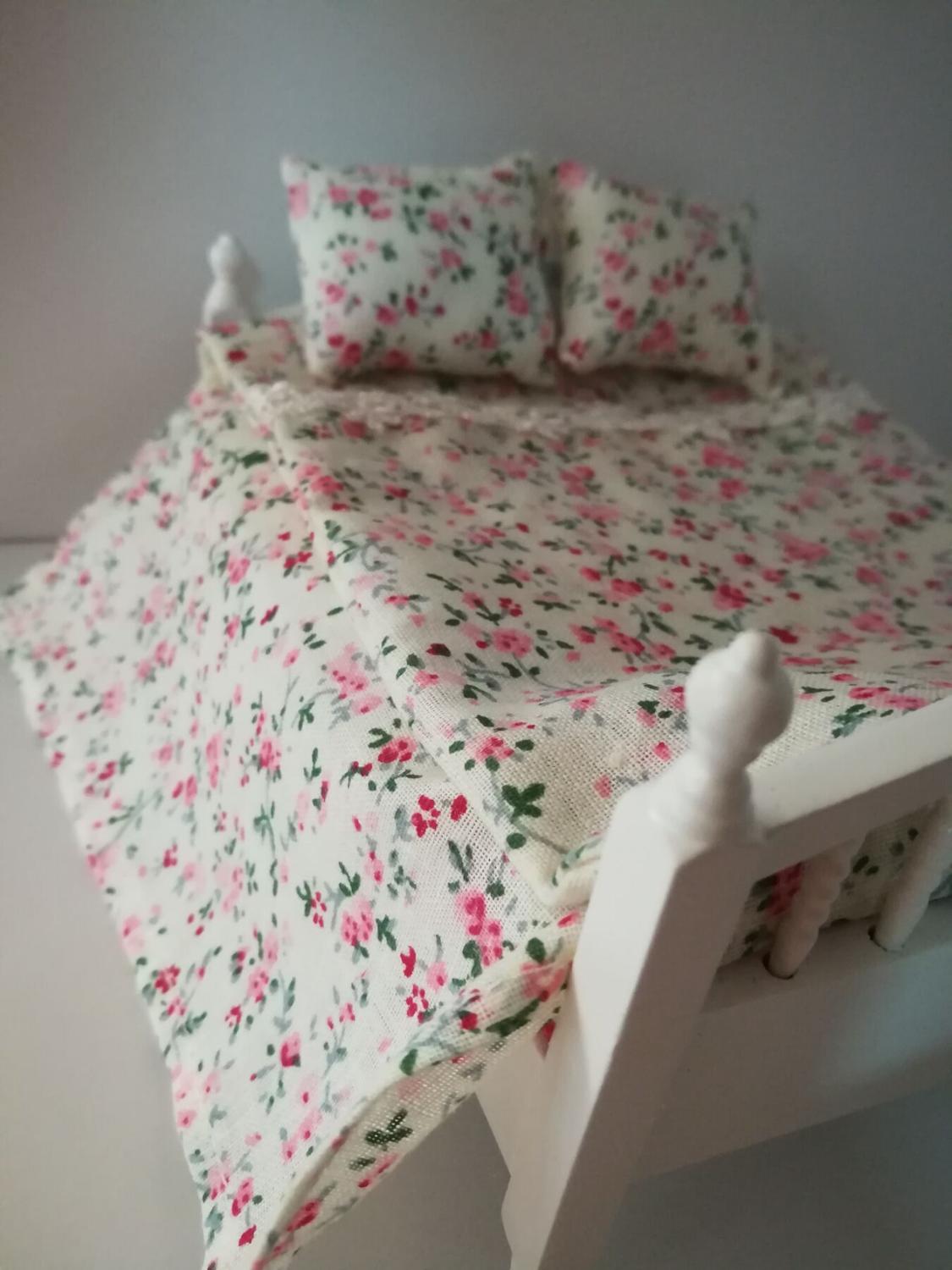 1:12 handcraft MINI Dollhouse Miniature bed accessories ( don't include the bed): mini floral