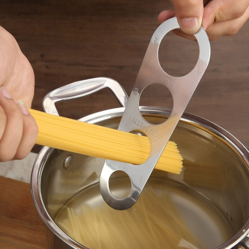 Rustfrit stål pasta spaghetti måler fire-hullers måleværktøj køkken gadget måleværktøj