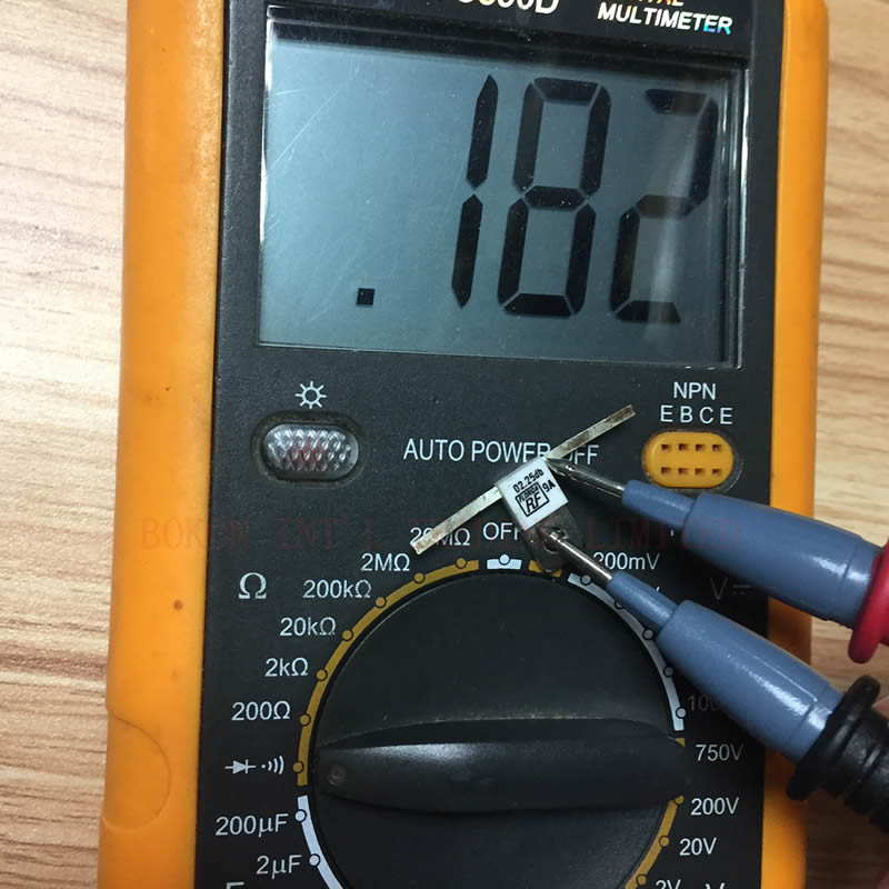 Verzwakker Flens Mount 20 Watt 02.25 Db 20 W 02.25dB 33-1001 180 Ohm DC-4.0 Ghz 33-1001-02.25 Rf Florida 33A100102.25F 180 Ohm