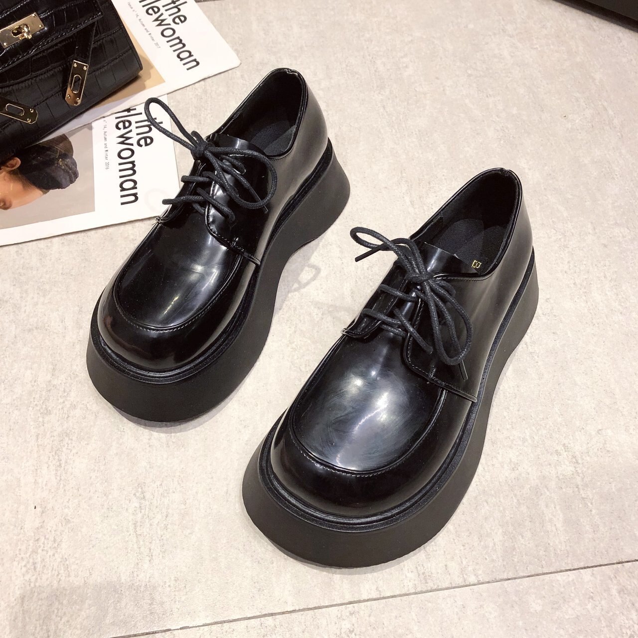 Herfst/winter oxford schoenen voor dames met veters, dikke zool, stevige leren casual schoenen voor dames, platte schoenen met ronde neus en plateauzolen: Zwart 2 / 5