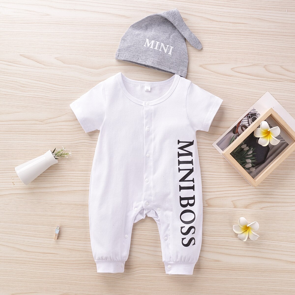Infantil do bebê meninos verão manga curta letra sólida outwear macacão macacão criança menino macacões conjuntos de chapéu 2 pçs 0-3y: WHITE / 6-12M