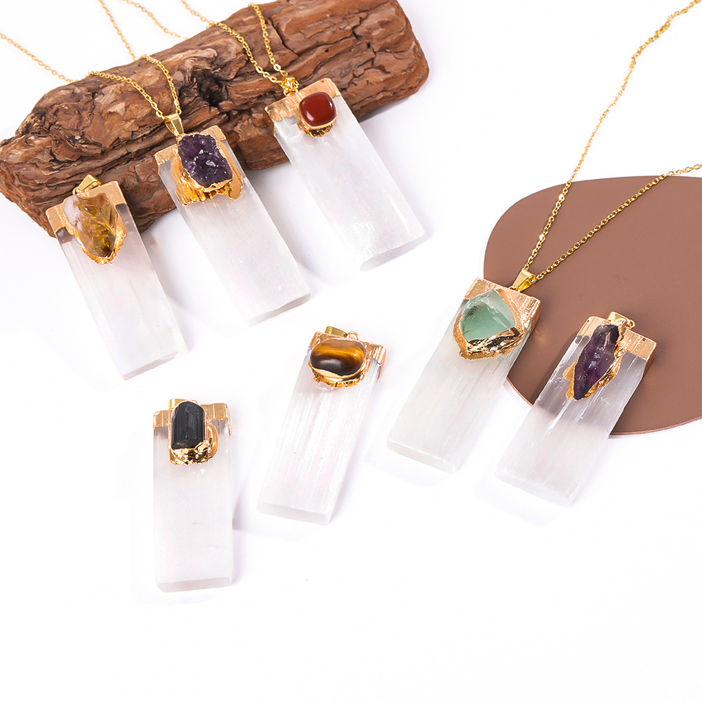 Amuleto de cristales curativos de Reiki con colgante rectangular plano de citrino amatista con incrustaciones de selenita cruda Natural con tapa chapada en oro