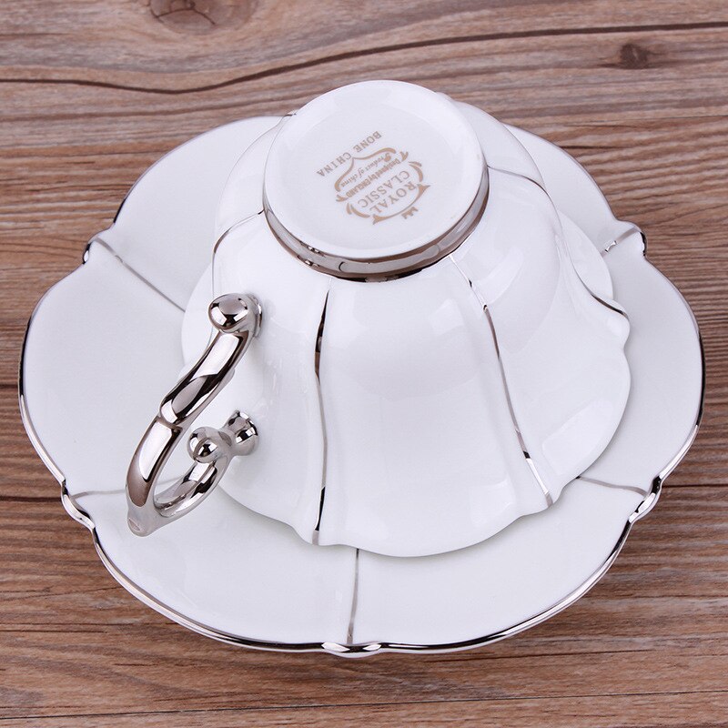 Fun Fervent Royal White Porcelain Cup and Saucer Ceramics Simple Tea Sets Modern Coffee Cups Tazas Para Cafe Kitchenware