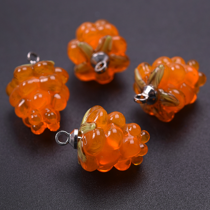 Fargerike 10 stk. glass jordbær persimmon druer perler spacer charms fruktperler øredobber tilbehør glass gjør-det-selv smykker armbånd: Sølv