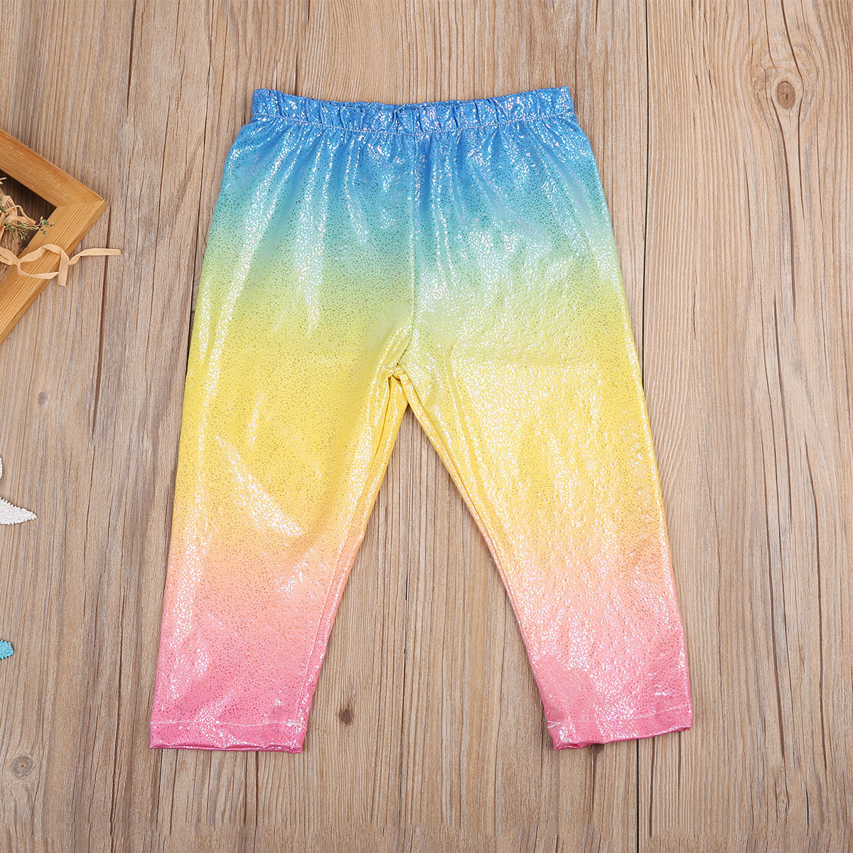 Broek, tregging of legging in lak, leer of andere mooie stoffen