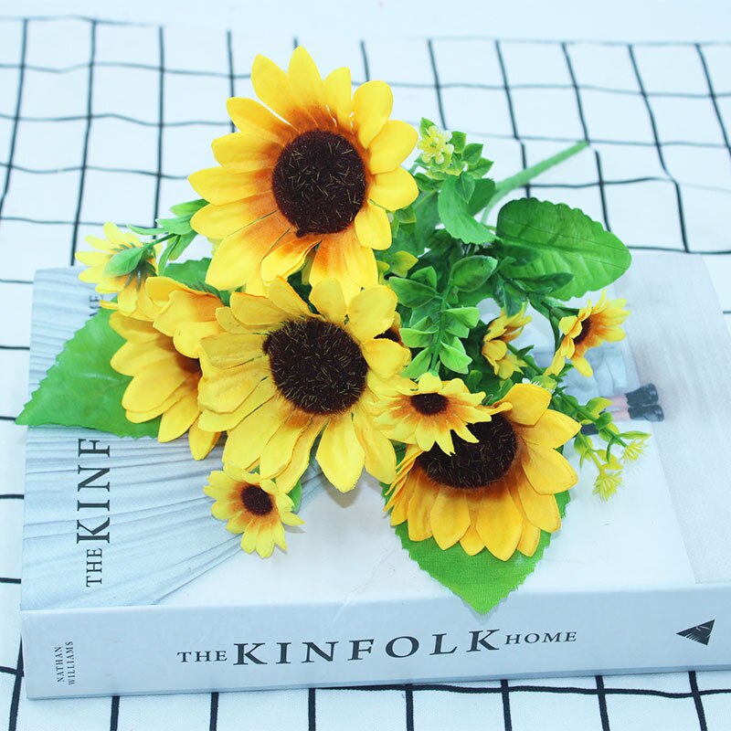Une variété de fleurs en soie artificielle bouquets de tournesol pâquerettes maison jardin table de mariage bricolage simulation décorative fleur acces: 3