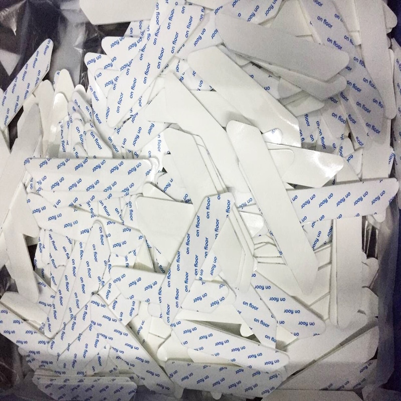 8Pcs/Lot Anti-slip Rug Grips Seamless Removable Adhesive Rug Grippers for Home Carpet Curling Circular Corners Edge Stairs