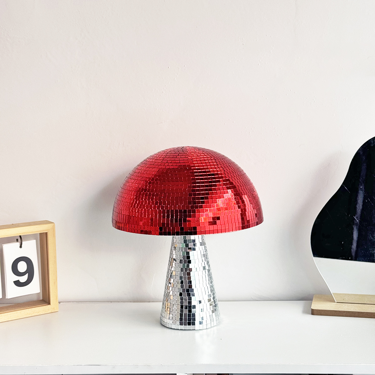 Bola de espejo de discoteca con forma de seta reflectante Retro, luz de DJ, decoración moderna para el hogar, esculturas y figuras para en casa de graduación y sala de fiestas: XXXL / Rojo