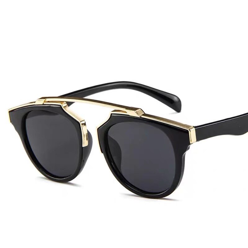 Barnebriller sommer søte solbriller til takrenne og jenter anti-uv og anti-stråling solbriller er allsidige