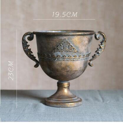 Europæisk retro jernbæger vase dekoration hjem stue blomsterarrangement figurer håndværk hotel metal urtepotte ornamenter: Stil 6