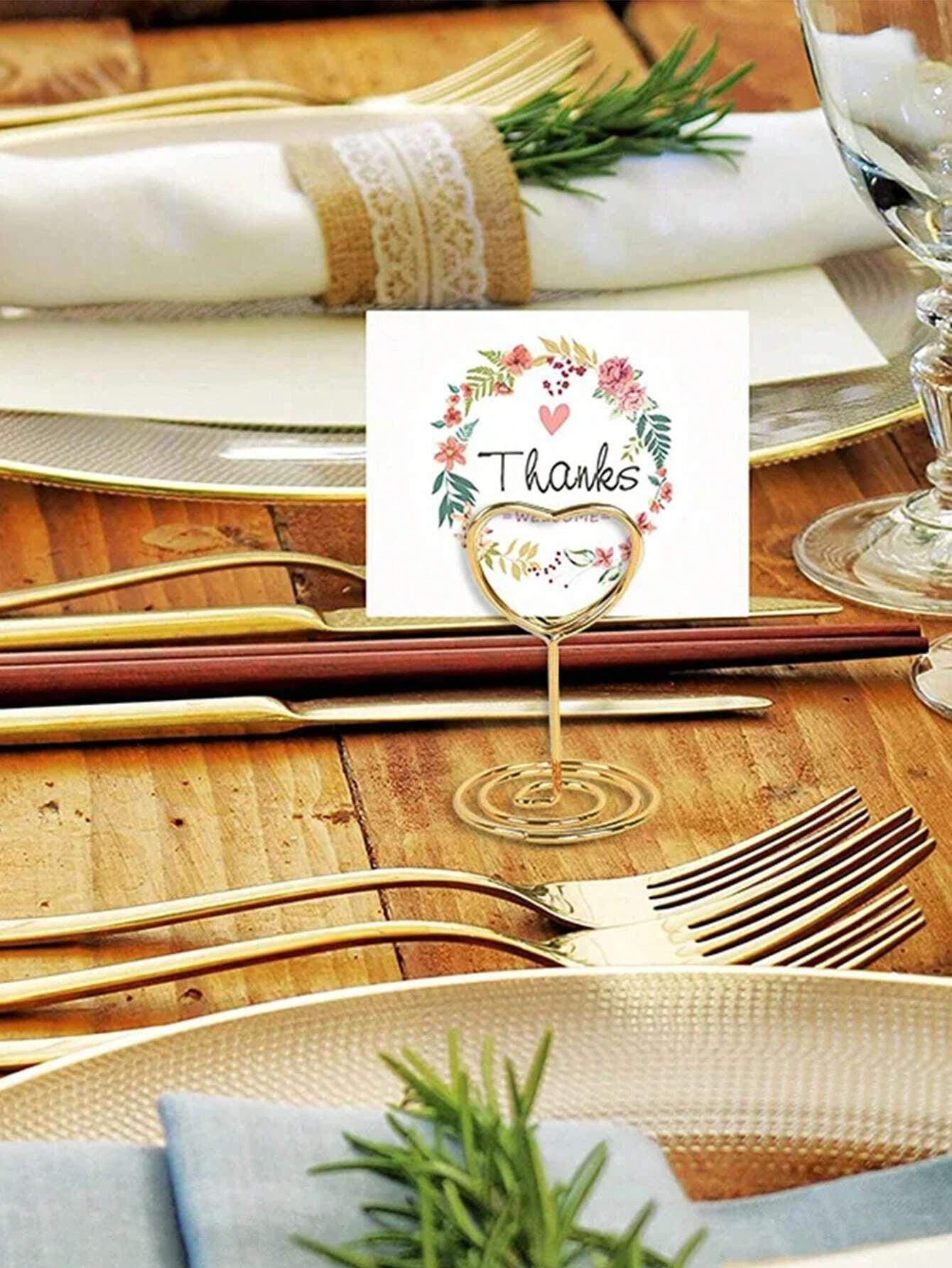 10-50 stuks mini plaatskaarthouders bruiloft tafelnummerhouders tafelkaarthouders feest hartvormige tafelbordjes fotohouder