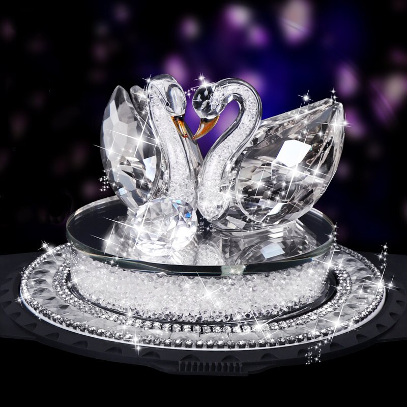 Krystallsvan bil ornament dekorasjon interiør bil parfyme kjøretøy dashbord ornament fødselsdag til kvinnelige jenter: Hvit a