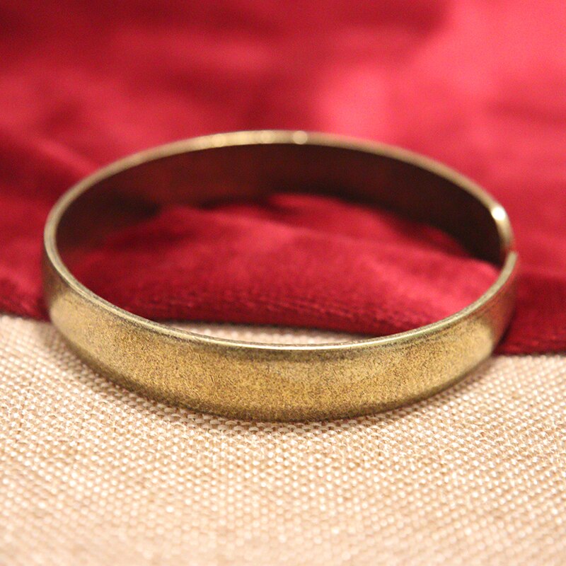 Nepal handgjorda vintage mässingsarmband sex-ord mantra män och kvinnor tibetanska buddhistiska sutra graverade lucky open armband smycken: Armband d