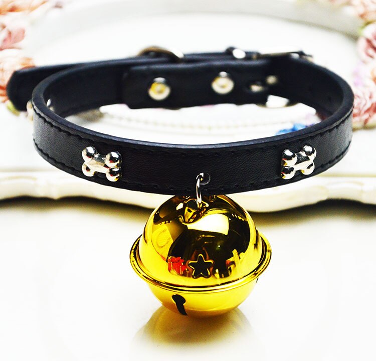 Hundehvalpe halsbånd klokke pu læder katteforsyning halsbånd kæledyr halsstrop knogle med stor klokke diameter 4cm kæledyr hund kat tilbehør