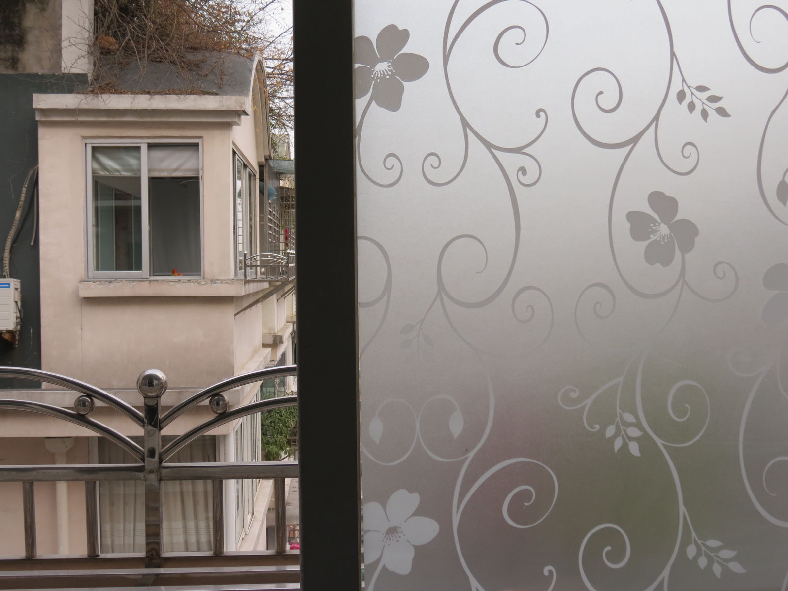 Nyeste 2m x 45cm vindue dør privatliv film værelse badeværelse hjemme glas klistermærke pvc frostet: Hvid jernblomst