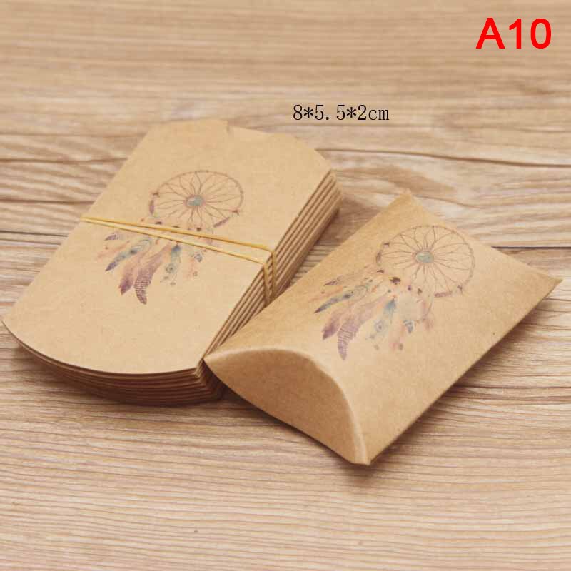 10Pcs Kraft Papier Doos Kussen Vorm Snoep Wedding Favor Supplies Dozen: A10