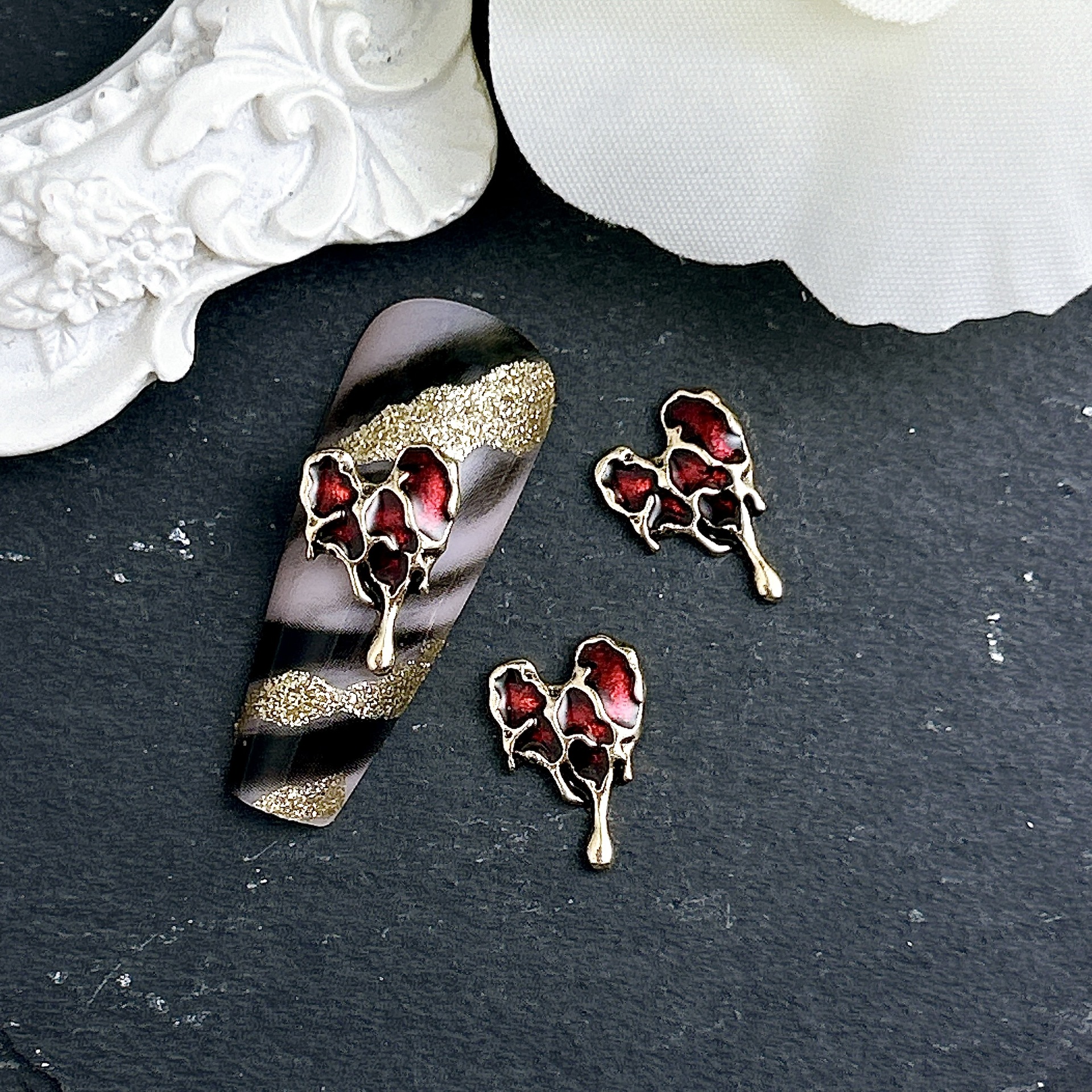 Nuevos dijes de aleación Retro para uñas con forma de corazón, Cruz de Metal 3D, calavera, prensa francesa, accesorios de decoración para uñas, manualidades DIY Y2K: YELLOW