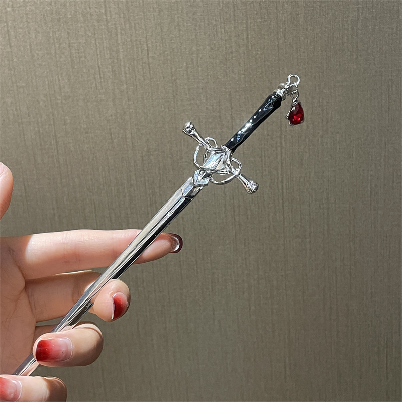 Horquilla con colgante de rubí y espada china para mujer, palo de pelo Punk Vintage, tocado de personalidad de , borla de Metal, accesorio de Clip para el cabello