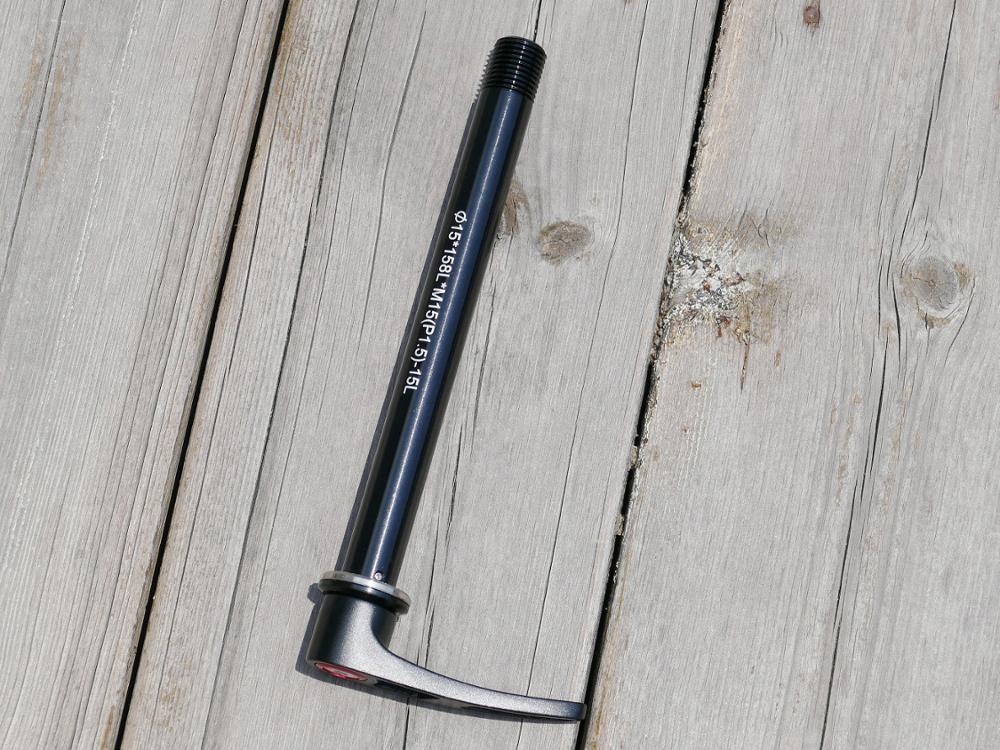 Axe de pour roue de fourche de vélo alliage à travers-axe 15mm Boost 110mm pour fourche avant ⌀15*158mm L * M15 (P1.5) * 15mm L