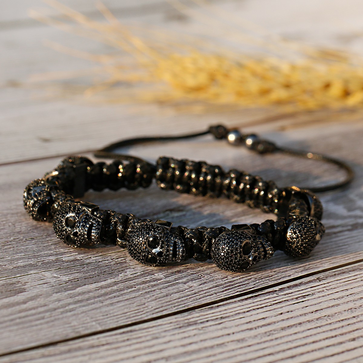 Pulsera trenzada a mano con calavera de circón para hombres y mujeres, cuentas de cobre, brazalete de cadena hecho a mano ajustable de Metal clásico