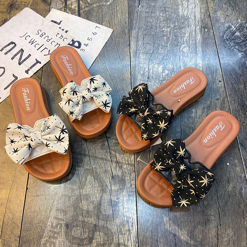 Dames 2024 Zomer Britse Stijl Zachte Onderkant Vlinder Dauw Teen Anti Slip Cool Slippers Voor Vrouwen Één Lijn Slepen Schoenen