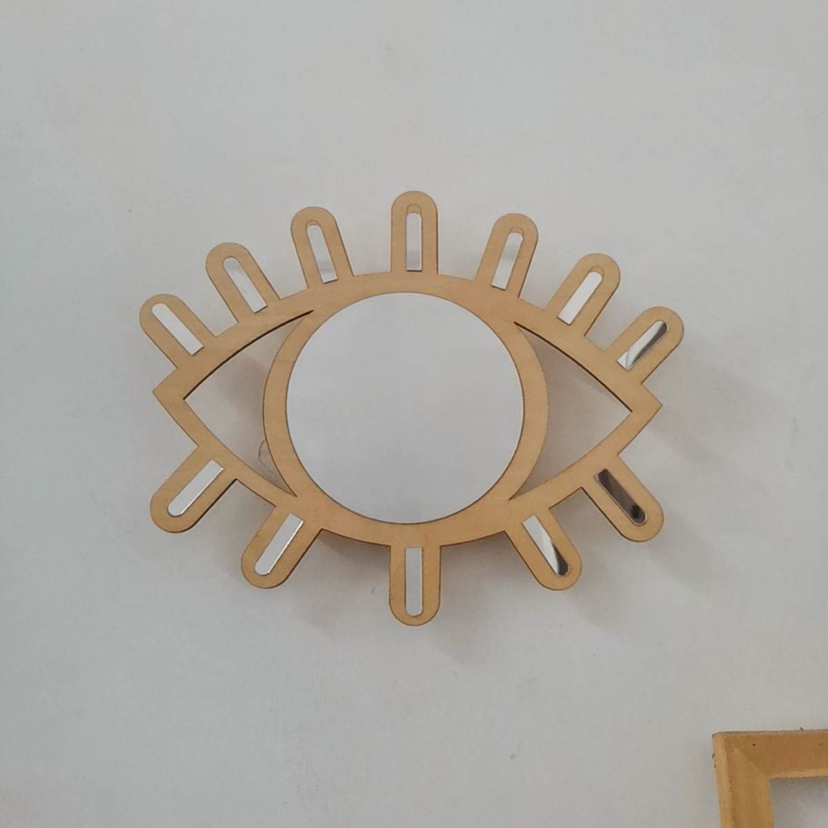 Espejo decorativo con forma de ojo, decoración artística innovadora de madera, espejo de maquillaje redondo, vestidor, espejo colgante de pared para baño, artesanías: B