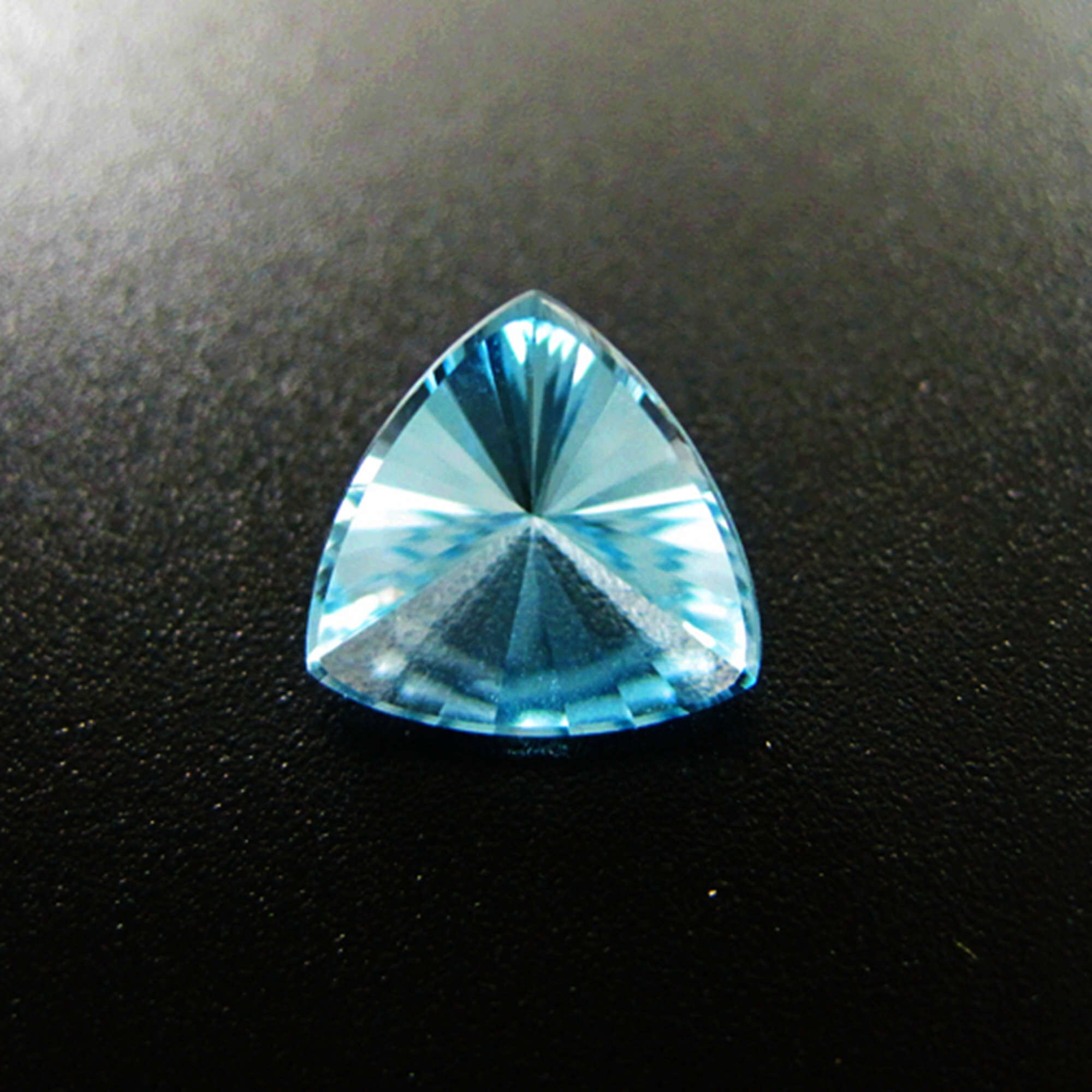 10MM driehoek vorm fancy geslepen natuurlijke sky blue topaz halfedelsteen edelsteen DIY ring oorbellen cabochon 4160005
