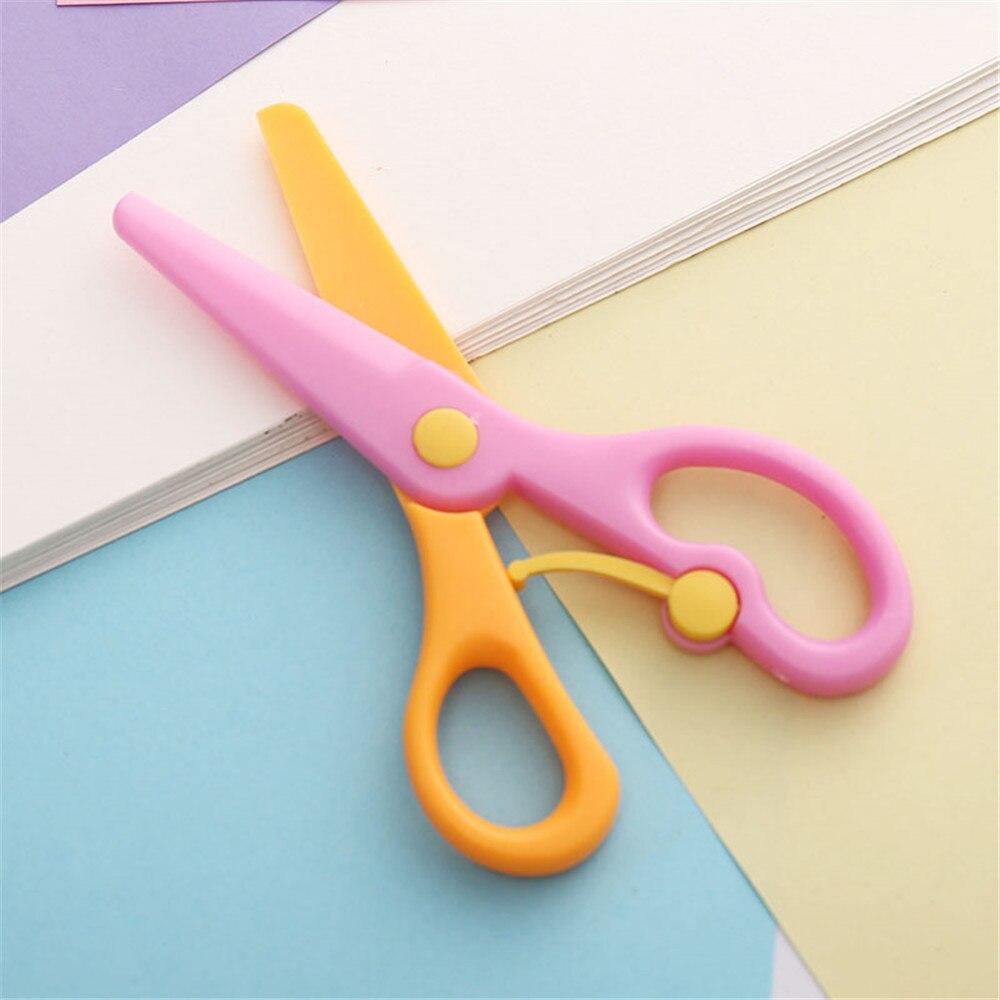 Mini tijeras de seguridad de colores mezclados de caramelo para niños, herramienta de fabricación de tarjetas de corte de papel artesanal, tijeras de seguridad, papelería escolar de arte, 1 ud.: pink yellow