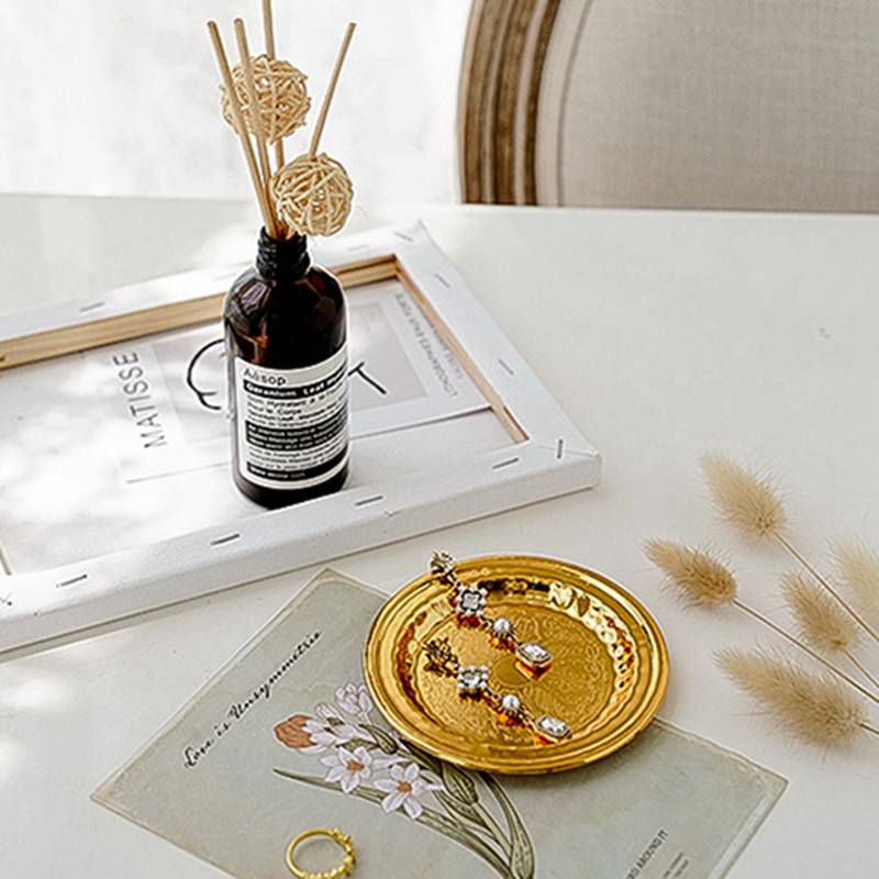 European-style Retro Metal Plate Photo Props Ins Jewelry Pendulum Plate Photography Decoration Shooting Background Props