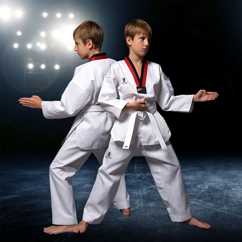 Tradicional de los niños Dobok para Taekwondo ropa adulto manga larga WTF Karate uniforme blanco de los hombres de algodón Mujer Fitness traje de entrenamiento: white / 130