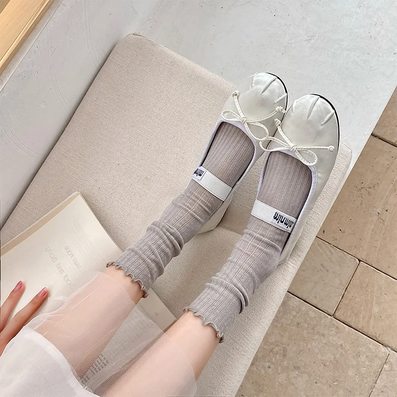 Calcetines bonitos con volantes Lolita Kawaii para mujer, calcetines largos sueltos transpirables de malla fina de verano, calcetines blancos y negros de Color sólido estilo Ballet