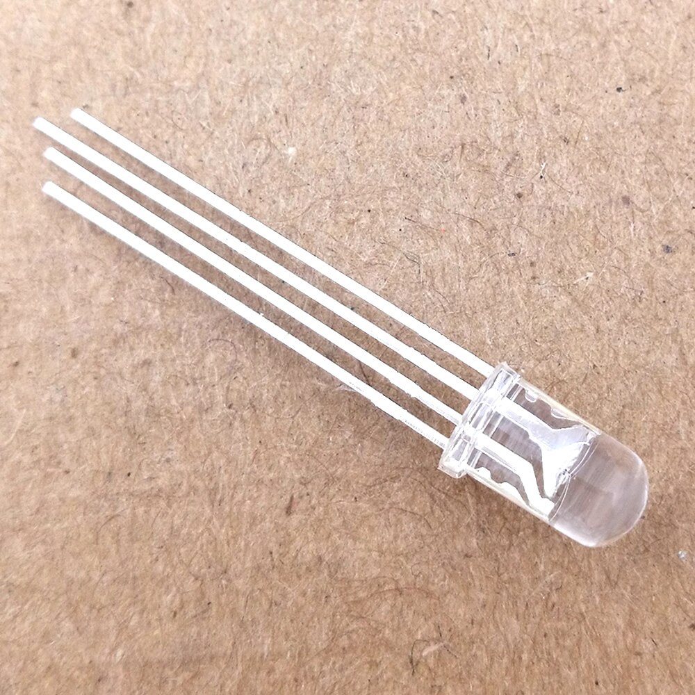 5mm full-color LED RGB red, green and blue Four feet transparent / Fog highlight color Controllable seven lights Common anode