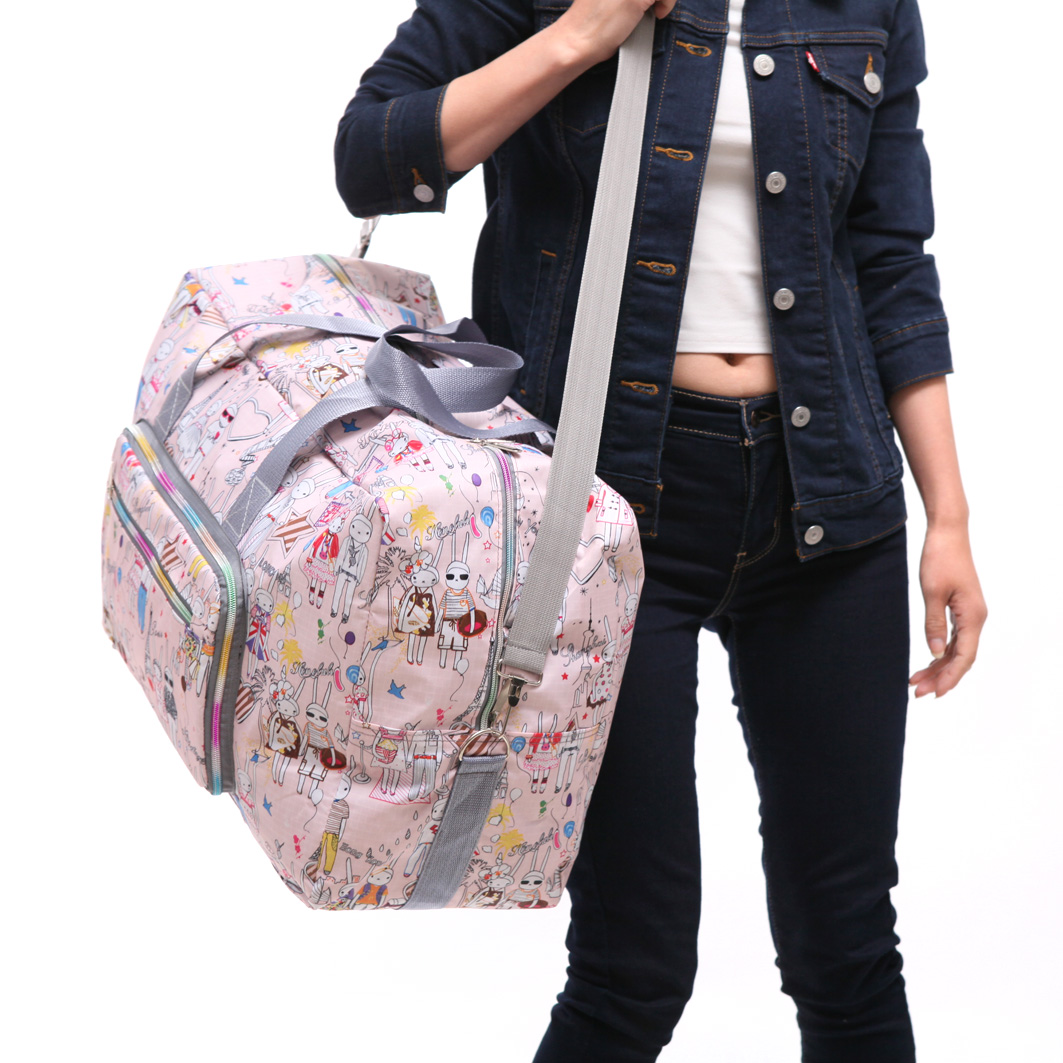 Foldable Travel Bag Women Large Capacity Portable Shoulder Duffle Bag Cartoon Waterproof Luggage Tote Bags with Shoulder Straps